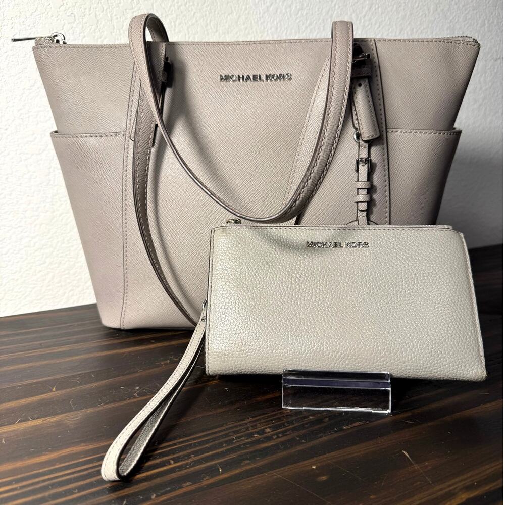2-Piece Michael Kors Charlotte Tote &‎ Jet Set Long Wallet